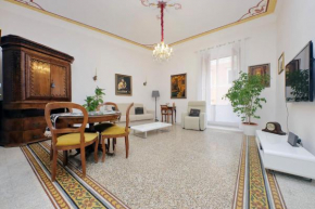 TreasureRome Carmen Suite
